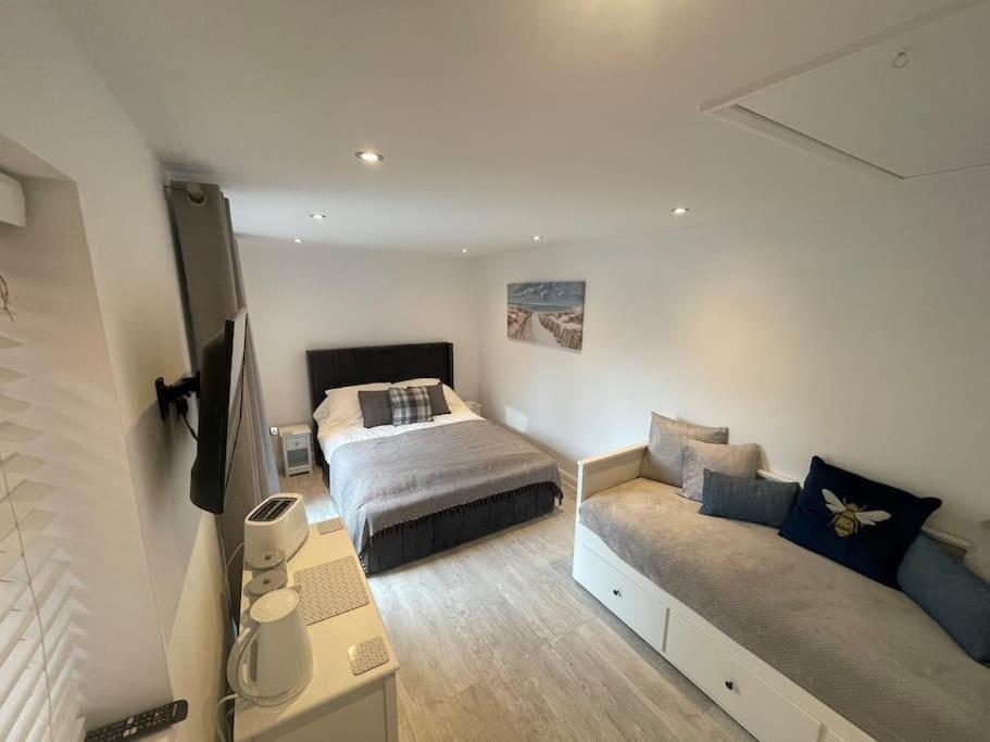 Modern Stylish Studio Flat Near Leigh On Sea. Hadleigh  外观 照片